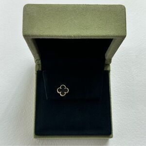 Van Cleef & Arpels Sweet Alhambra Single Stud Earring 18K Yellow Gold Onyx VCA